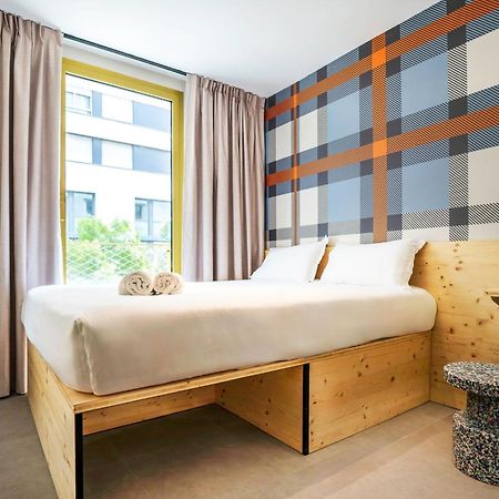 Easyhotel Marseille Euromed Esterno foto