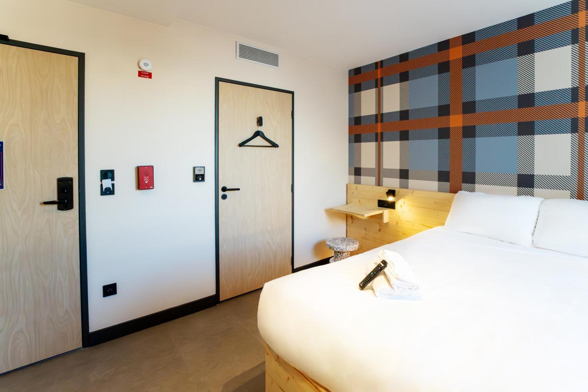 Easyhotel Marseille Euromed Esterno foto