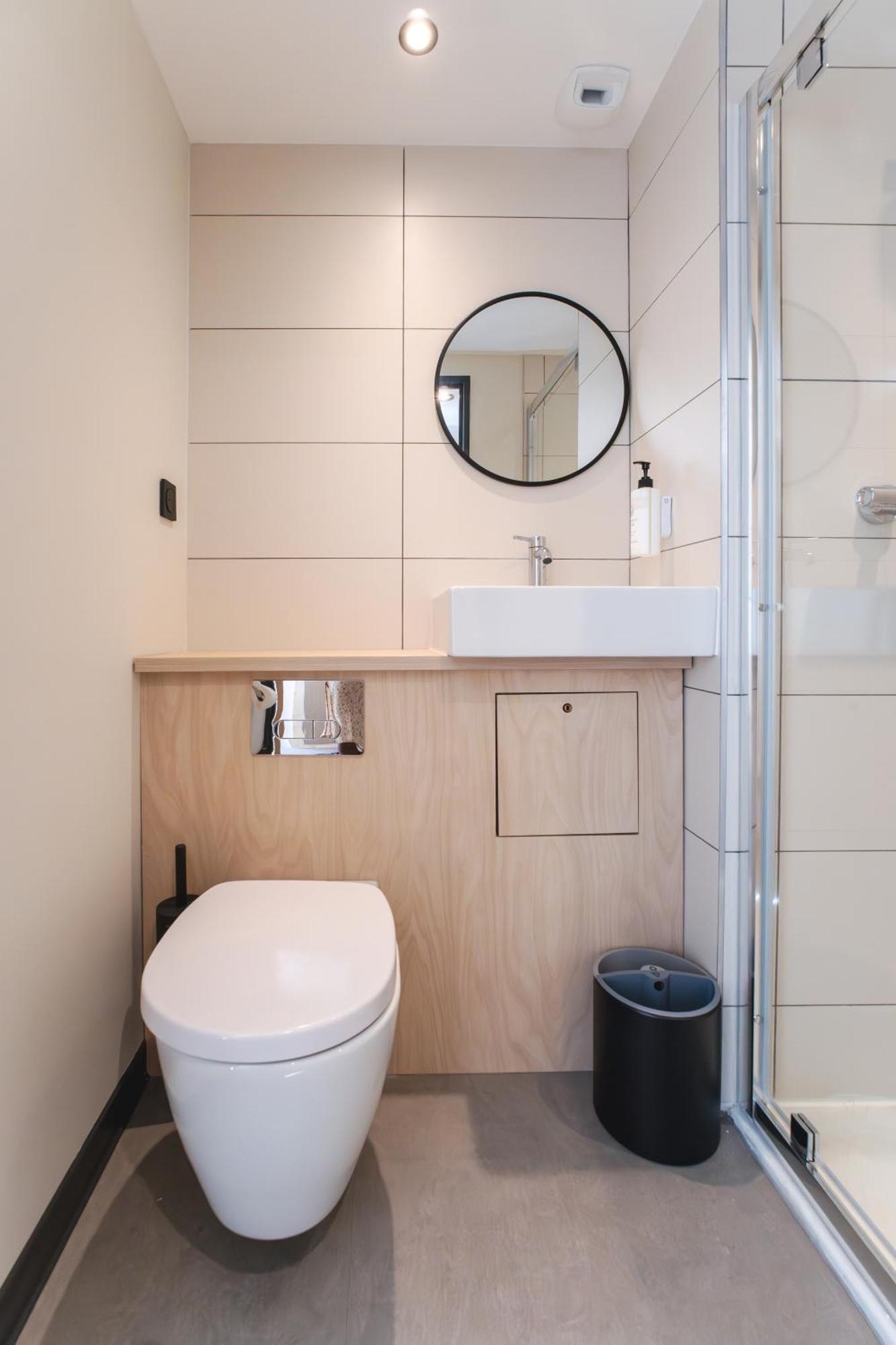 Easyhotel Marseille Euromed Esterno foto
