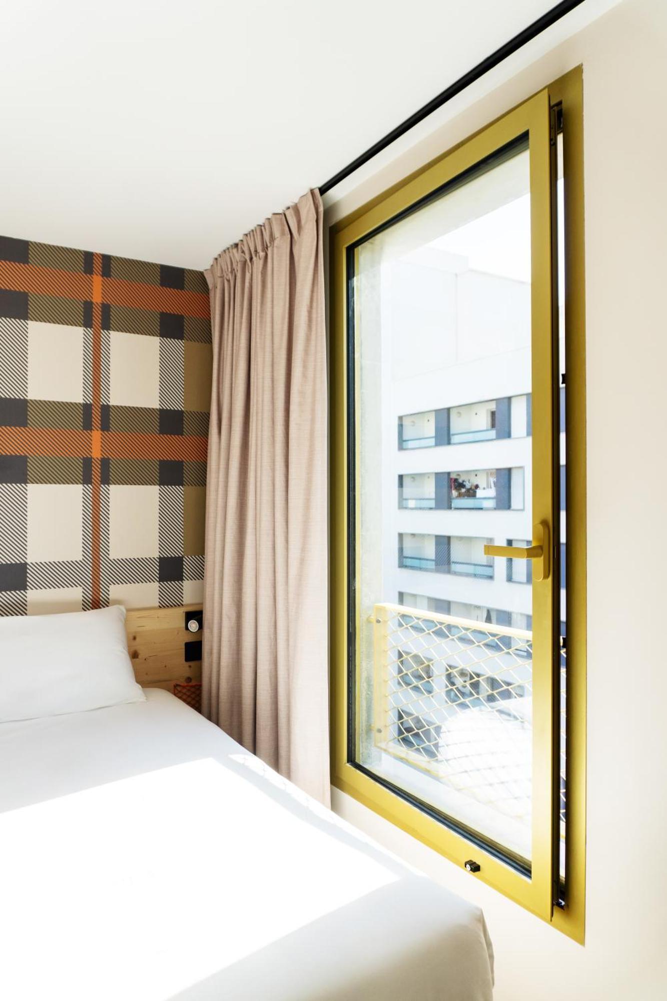 Easyhotel Marseille Euromed Esterno foto