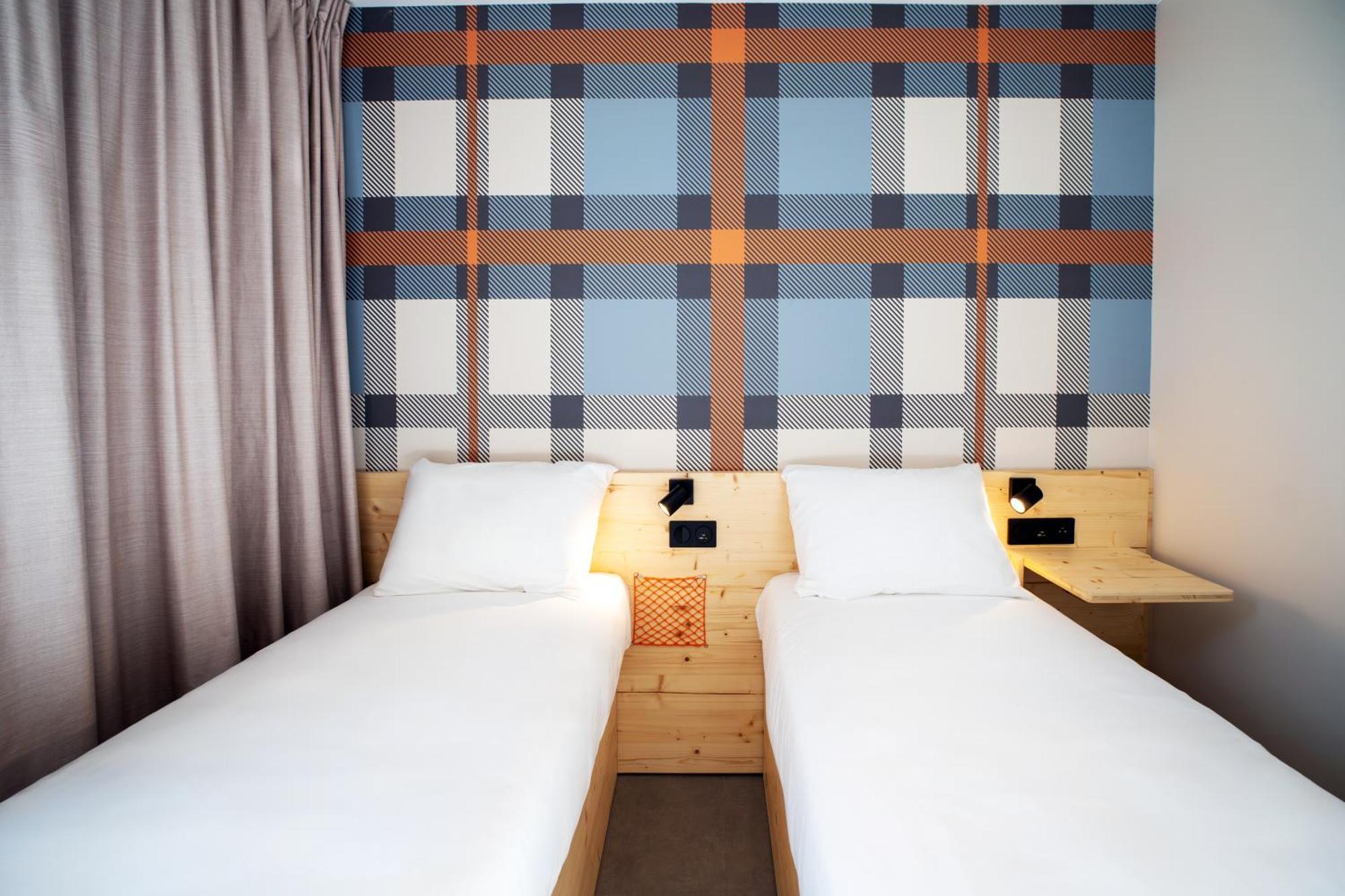 Easyhotel Marseille Euromed Esterno foto