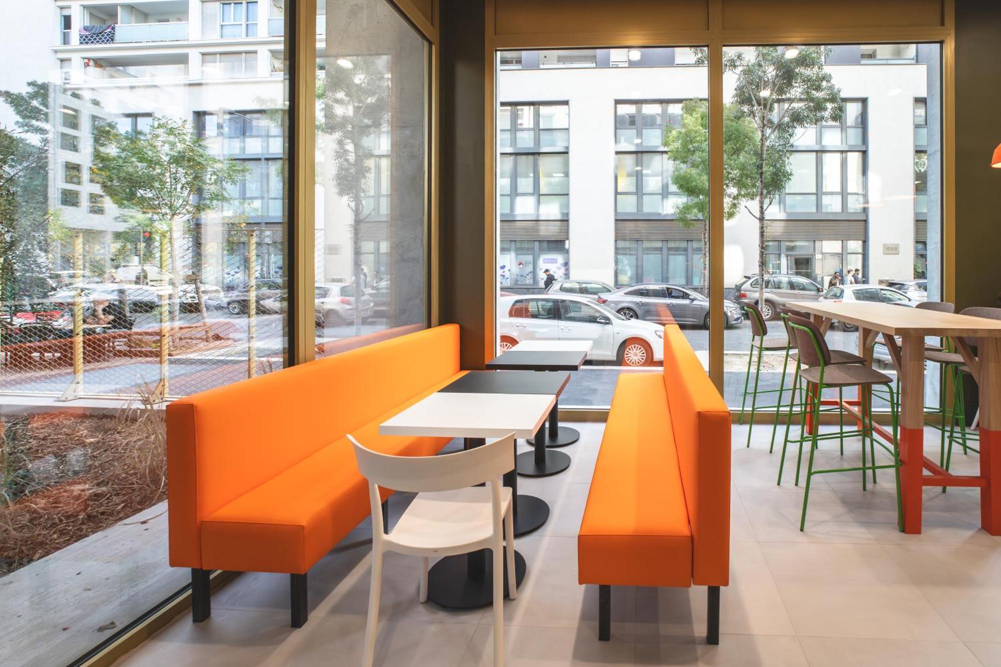 Easyhotel Marseille Euromed Esterno foto
