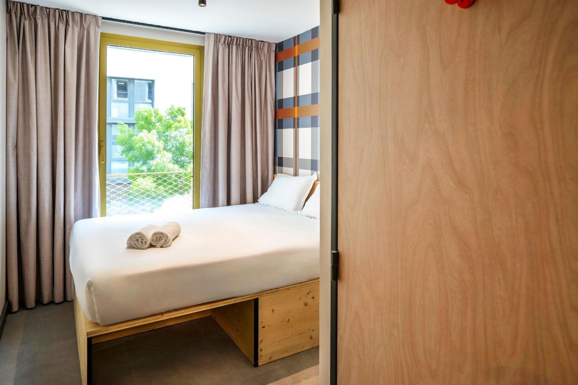 Easyhotel Marseille Euromed Esterno foto